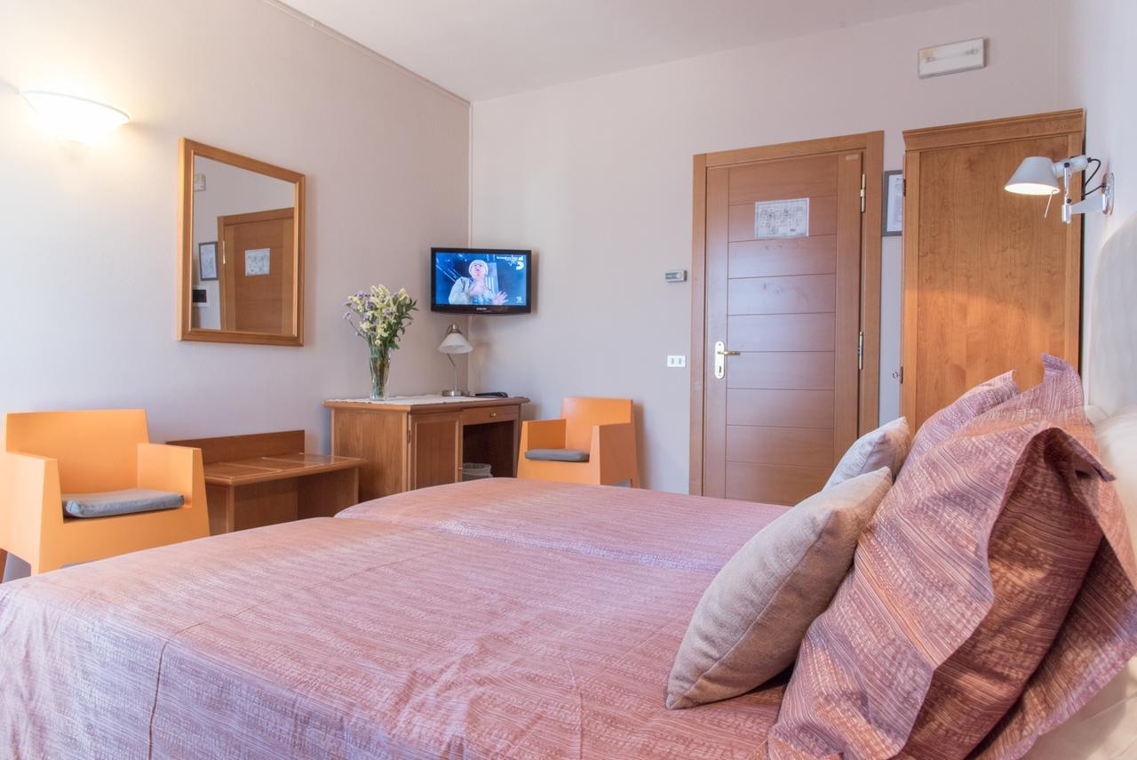 Hotel Antica Stallera Cannobio Exterior photo